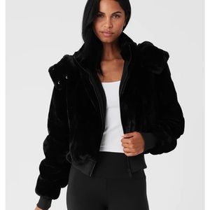 Perfect ALO black faux fur foxy jacket. Size S